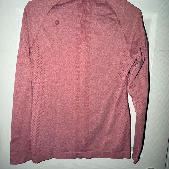 Women's Figs Salta Seamless Longsleeve Underscrub in Mauve - Picture 3 of 10